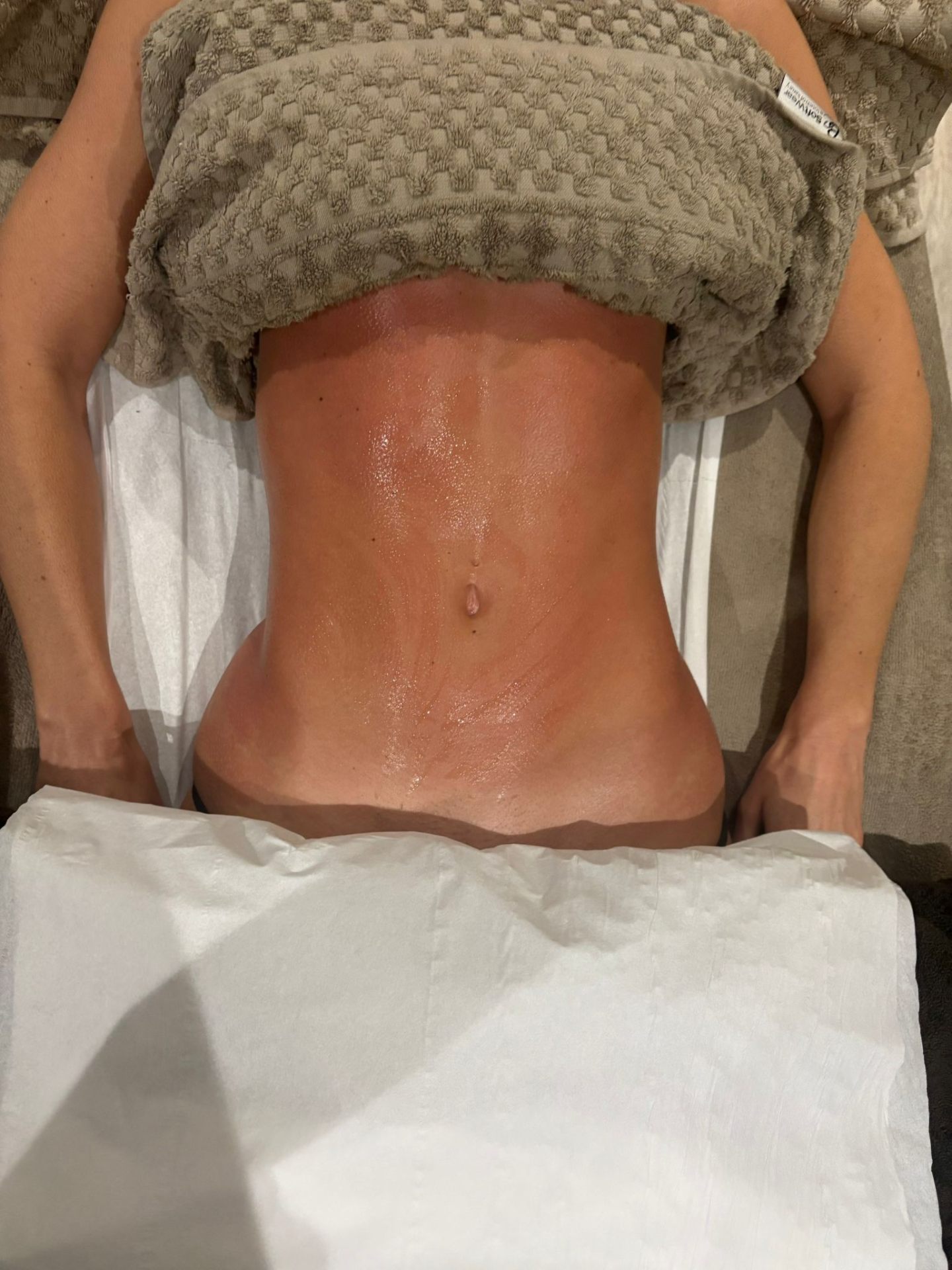 BioSlimming body wrap treatment